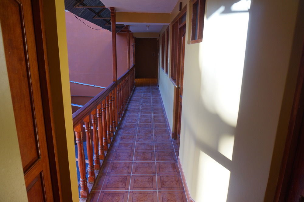 אויאנטאיטמבו Wasi Away Hostel מראה חיצוני תמונה