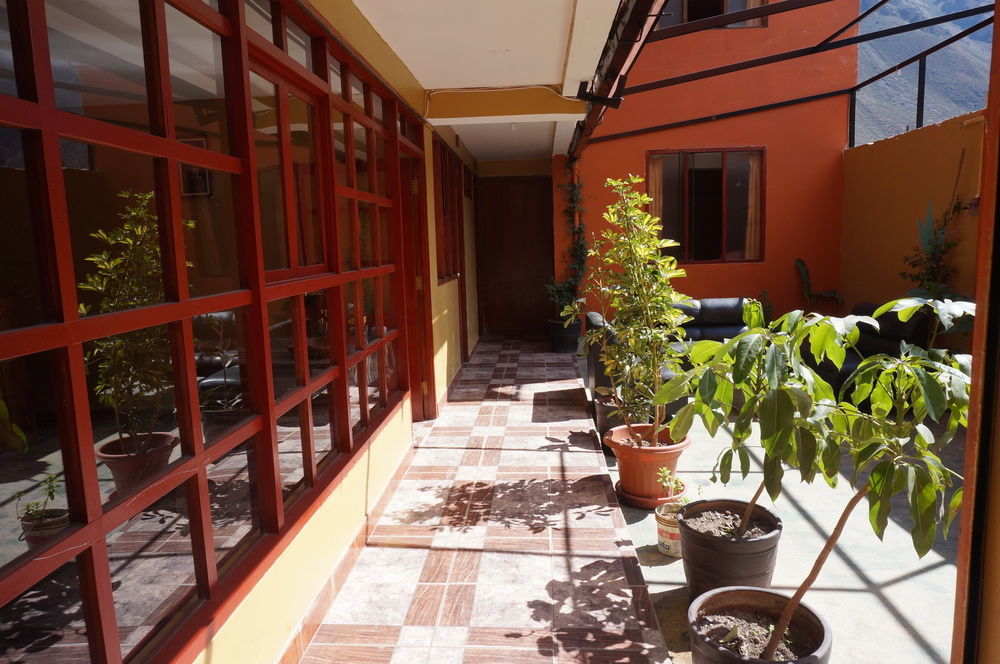 אויאנטאיטמבו Wasi Away Hostel מראה חיצוני תמונה